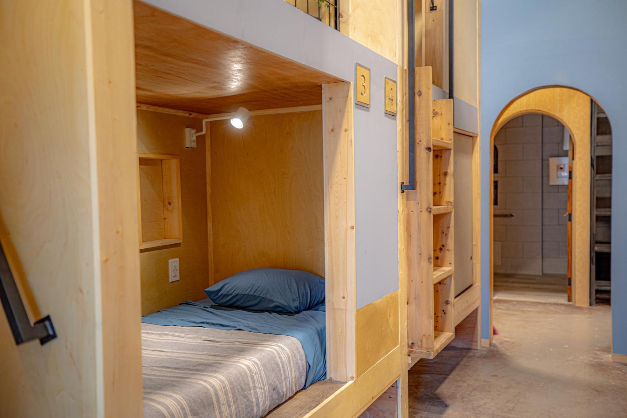 Social Stays - Santa Barbara'S First Hostel On State Street Zewnętrze zdjęcie